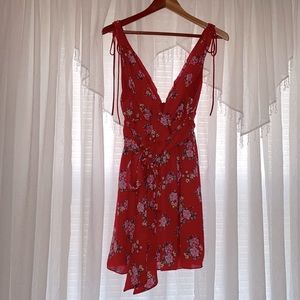 Gorgeous Floral Dress in Red ❤️❤️